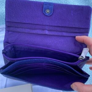 Liebeskind wallet
Color rich purple